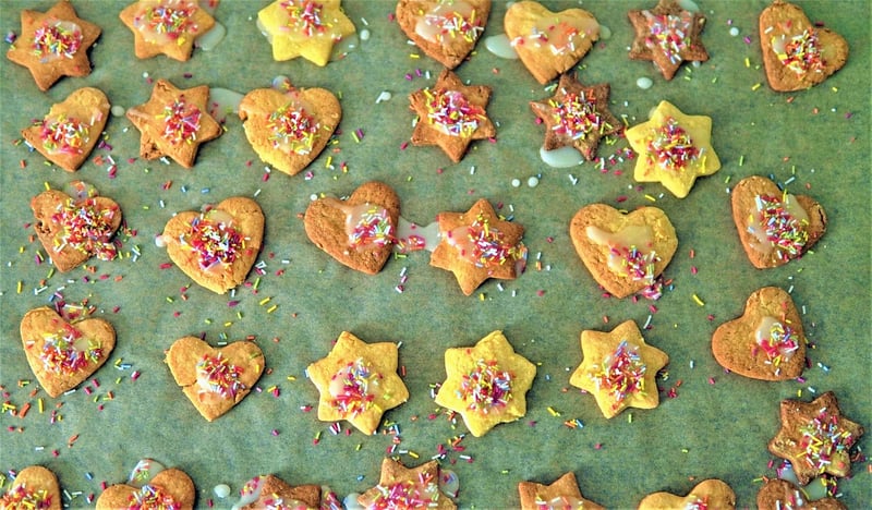 Salted Caramel Macadamia Nut Cookies